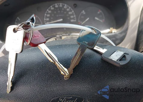 1996 Ford Ranger from USA, damaged, VIN 1FTCR10A5TUC92355